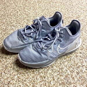 Nike LeBron Witness 6 Men’s Size 12